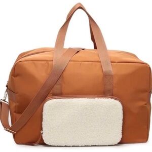 NWT DSW Weekender Duffle Bag with Removable Faux Sherpa Pouch